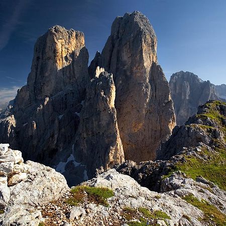 Rifugio Velo Della Madonna Hotel ซานมาร์ตีโนดีกัสตรอสซา ภายนอก รูปภาพ