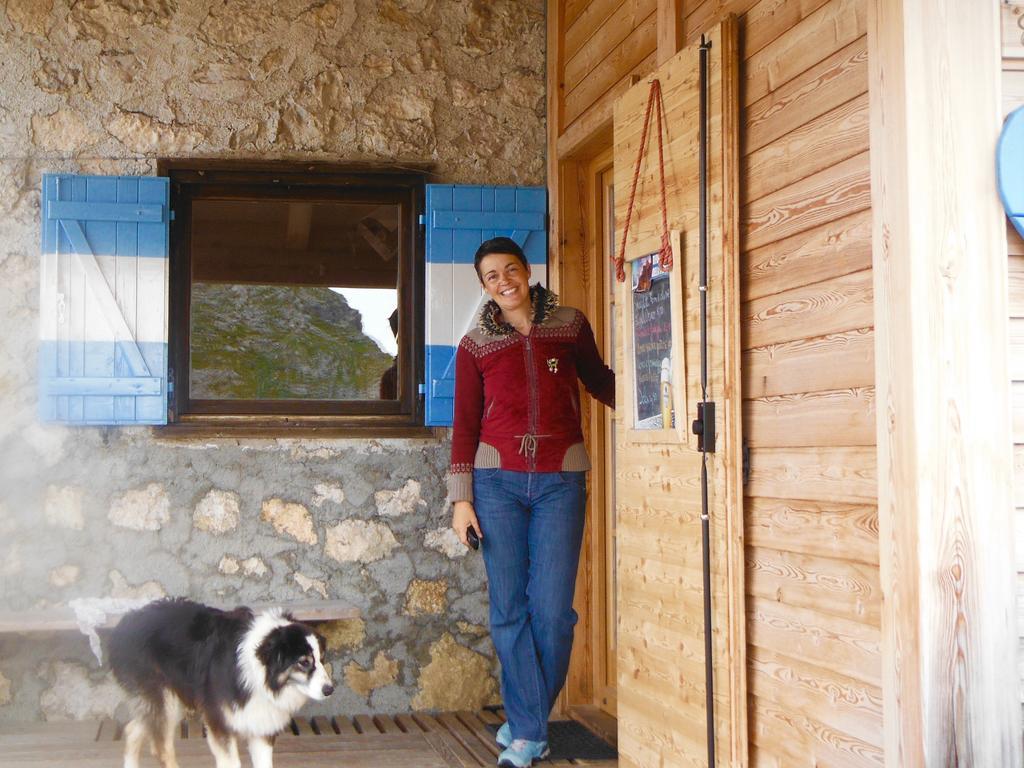Rifugio Velo Della Madonna Hotel ซานมาร์ตีโนดีกัสตรอสซา ภายนอก รูปภาพ