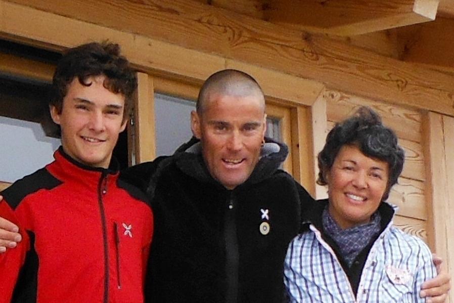 Rifugio Velo Della Madonna Hotel ซานมาร์ตีโนดีกัสตรอสซา ภายนอก รูปภาพ