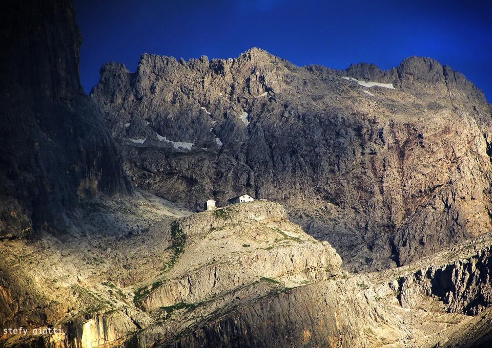 Rifugio Velo Della Madonna Hotel ซานมาร์ตีโนดีกัสตรอสซา ภายนอก รูปภาพ