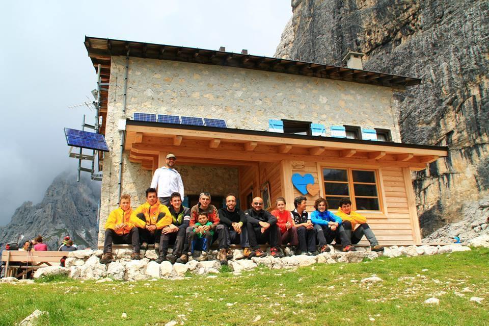 Rifugio Velo Della Madonna Hotel ซานมาร์ตีโนดีกัสตรอสซา ภายนอก รูปภาพ